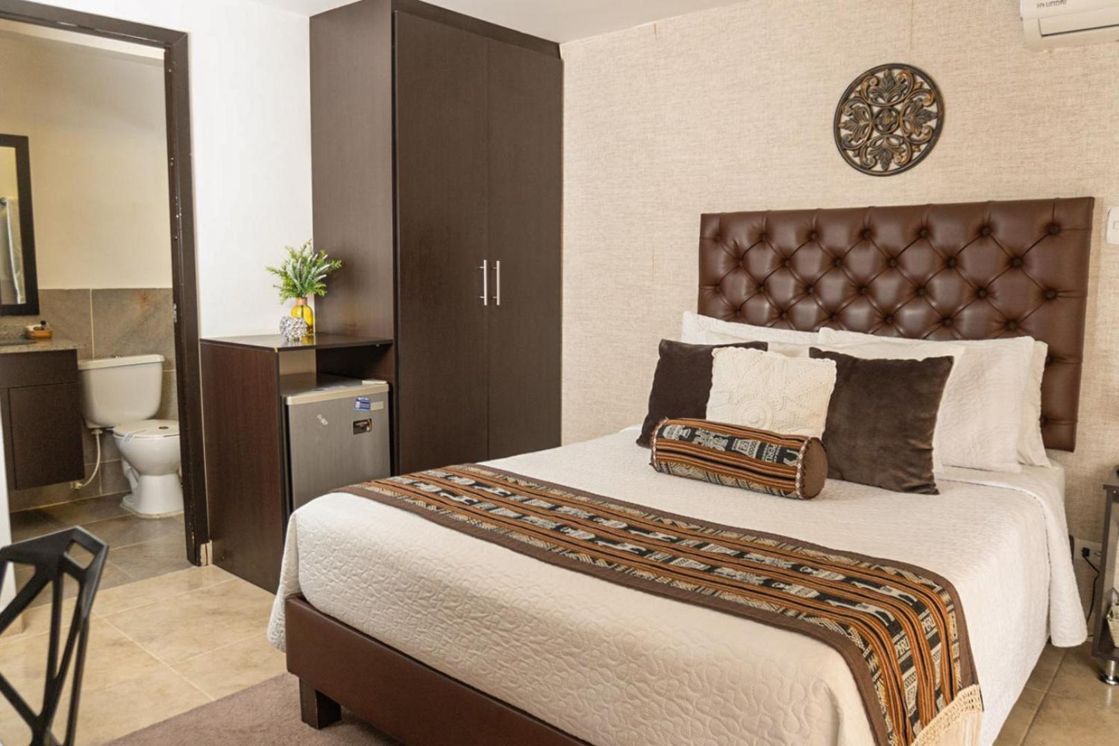 Hotel Alamos Del Parque Перейра Екстер'єр фото